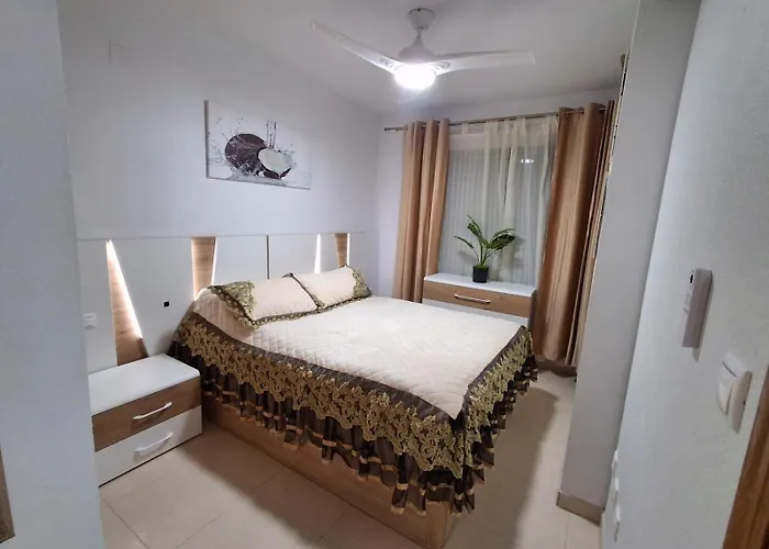 Coco S Locos 1st Coastline Apartmán *